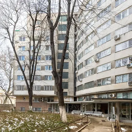 City View Apartment With Private Balcony-3
